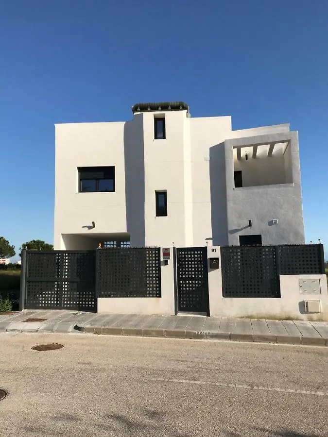 villa moderna con piscina privada, jardín y vista al Mar Torre Del Mar España