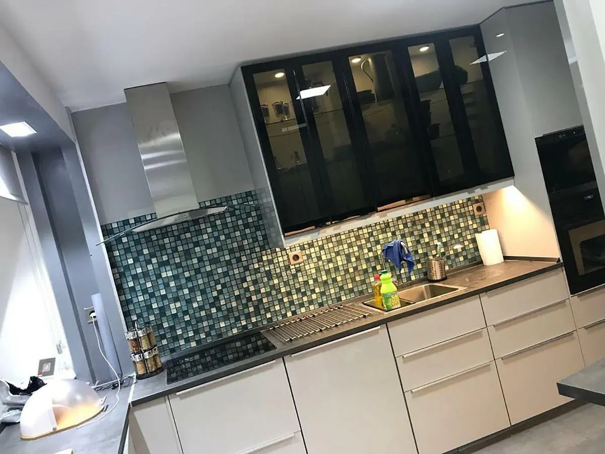 villa moderna con piscina privada, jardín y vista al Mar Torre Del Mar