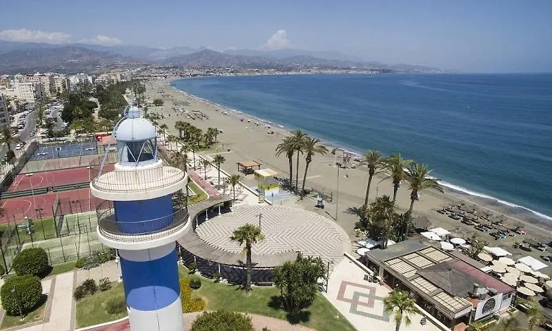 villa moderna con piscina privada, jardín y vista al Mar Torre Del Mar España